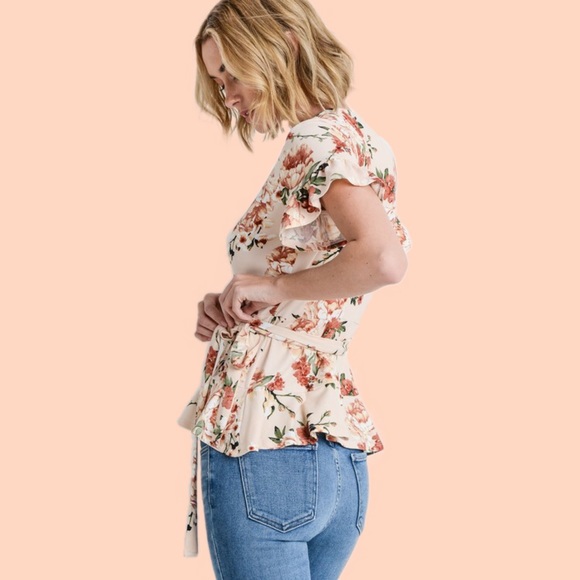 New Peach Ruffle-Wrap Top - Picture 4 of 4
